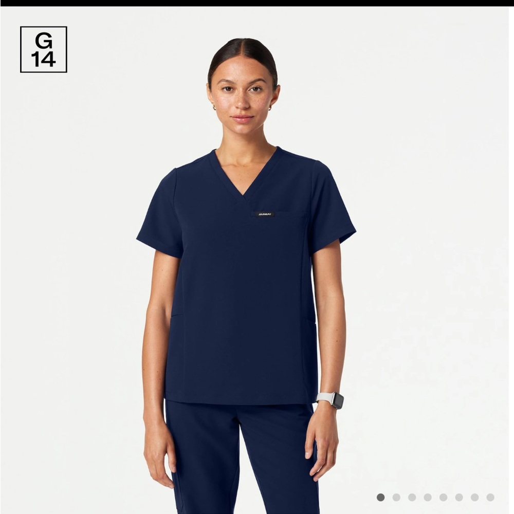 Jaanuu magna classic scrub top